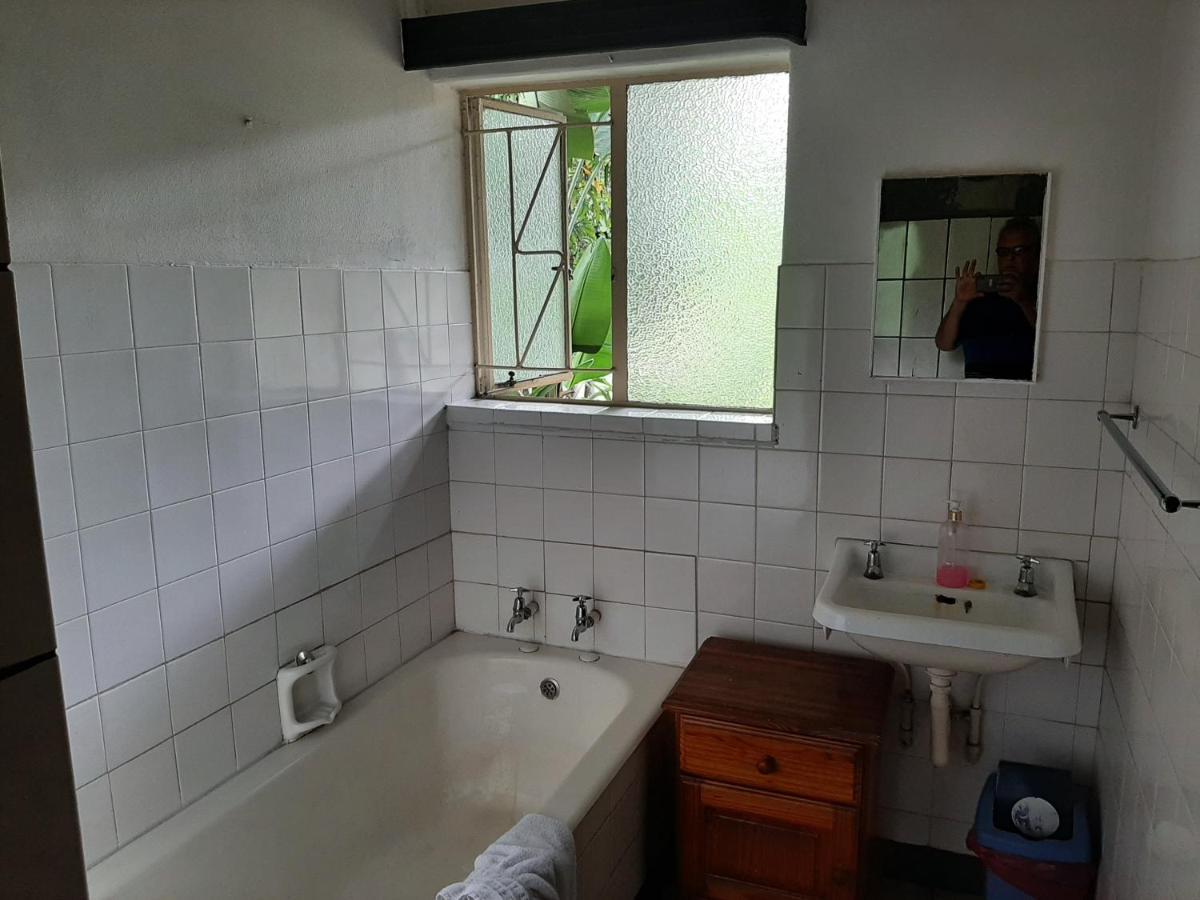 Elephant Walk Guesthouse And Back Packers Phalaborwa Esterno foto