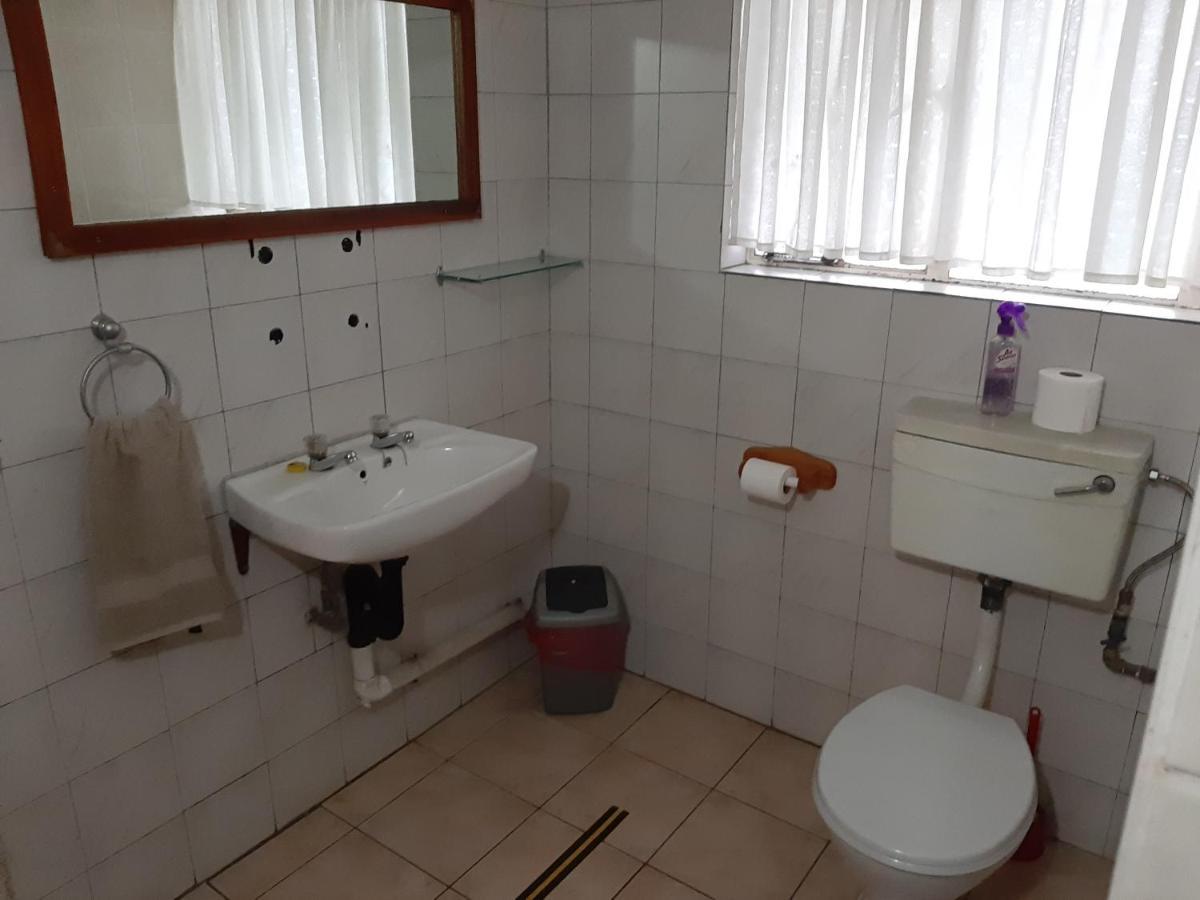 Elephant Walk Guesthouse And Back Packers Phalaborwa Esterno foto