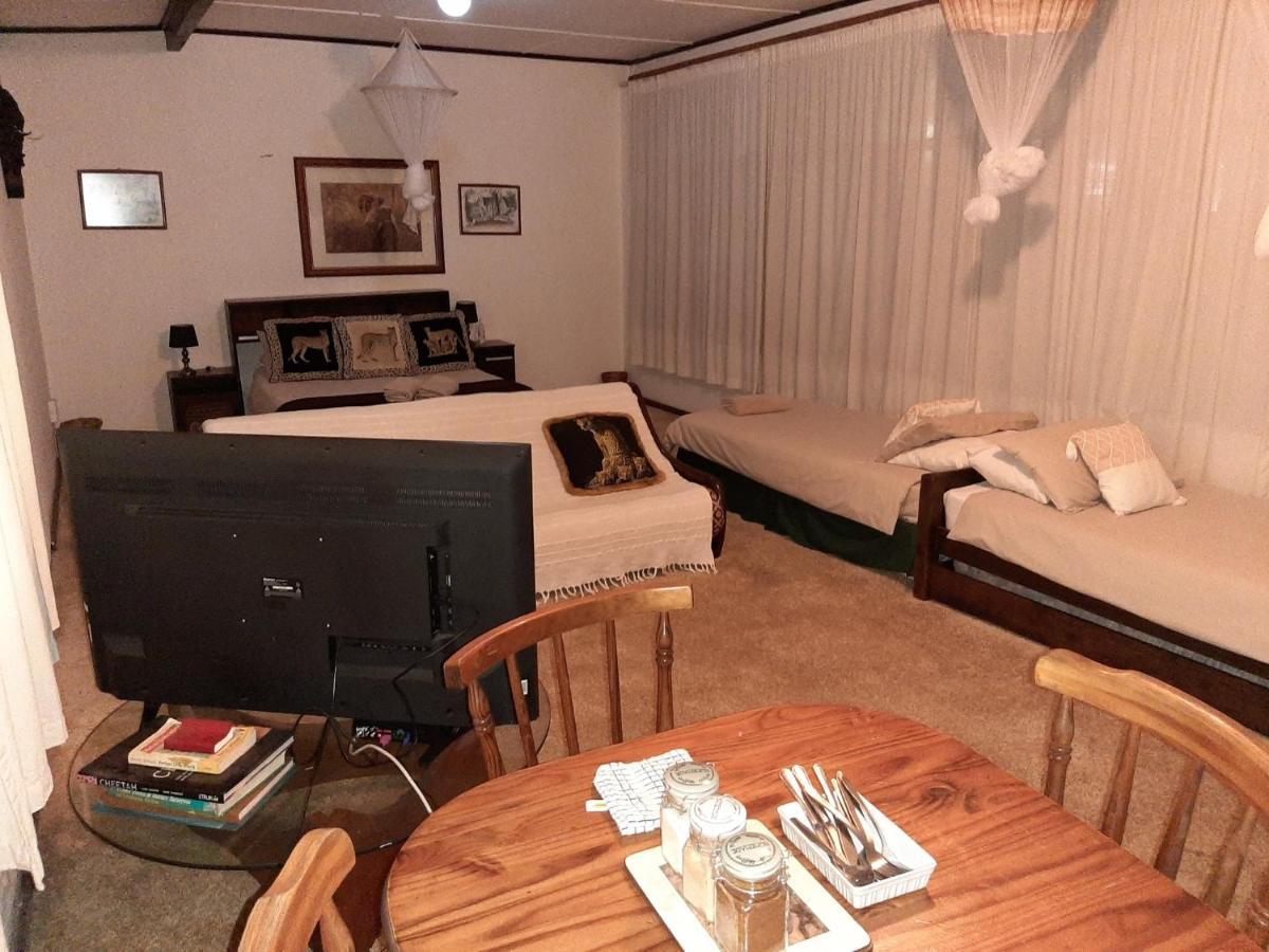 Elephant Walk Guesthouse And Back Packers Phalaborwa Esterno foto