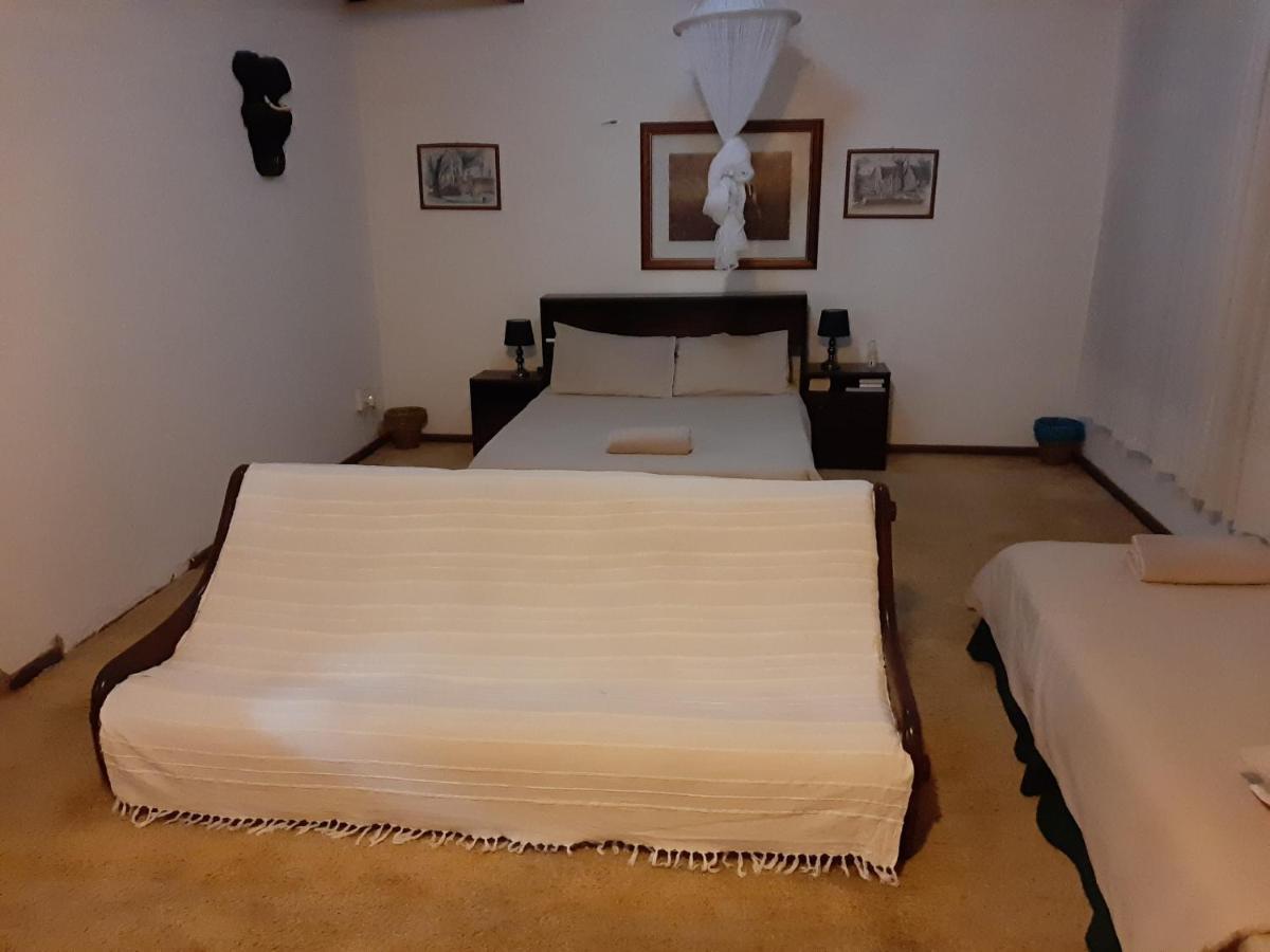 Elephant Walk Guesthouse And Back Packers Phalaborwa Esterno foto