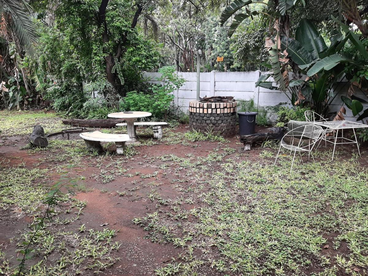 Elephant Walk Guesthouse And Back Packers Phalaborwa Esterno foto