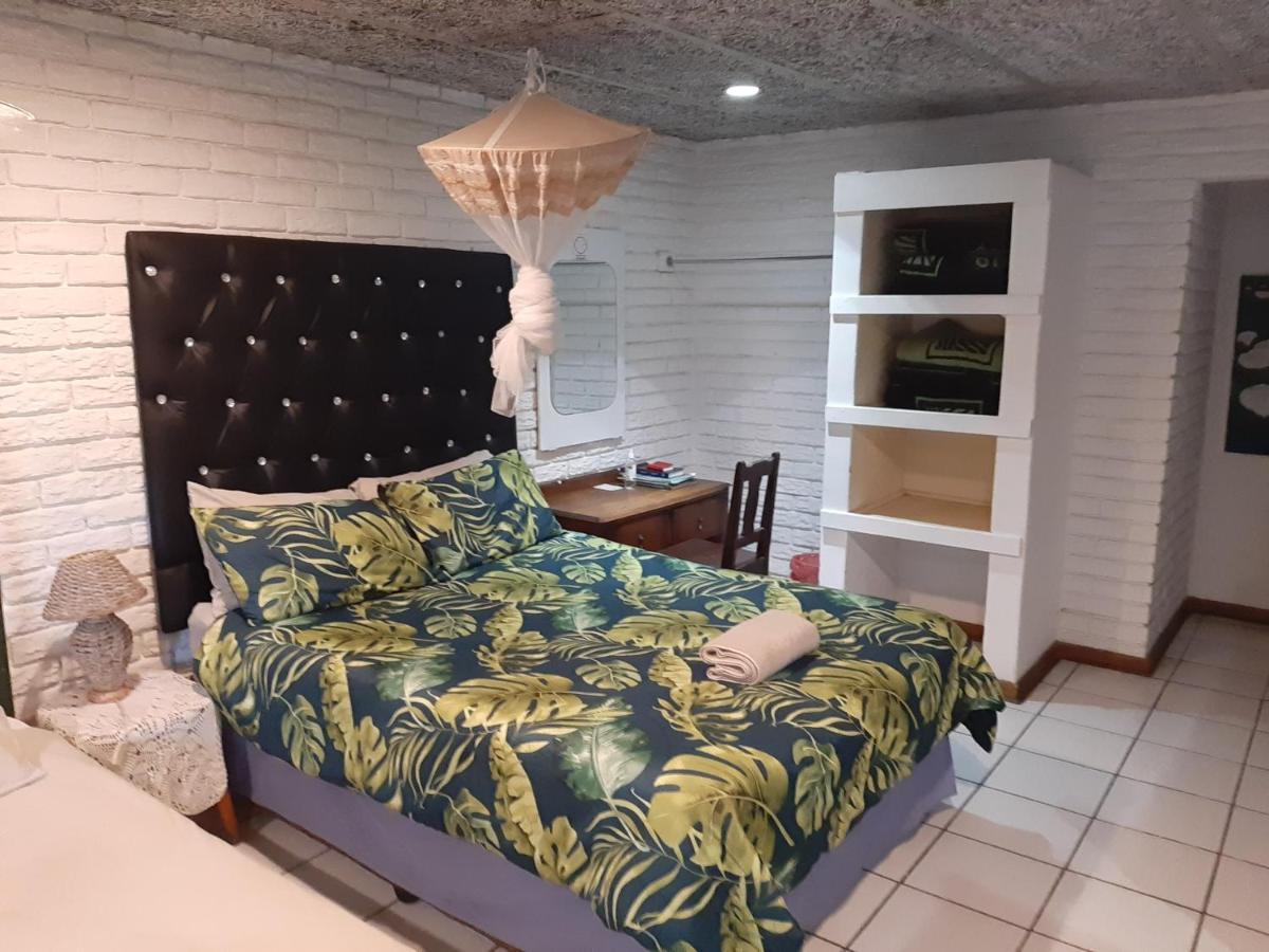 Elephant Walk Guesthouse And Back Packers Phalaborwa Esterno foto