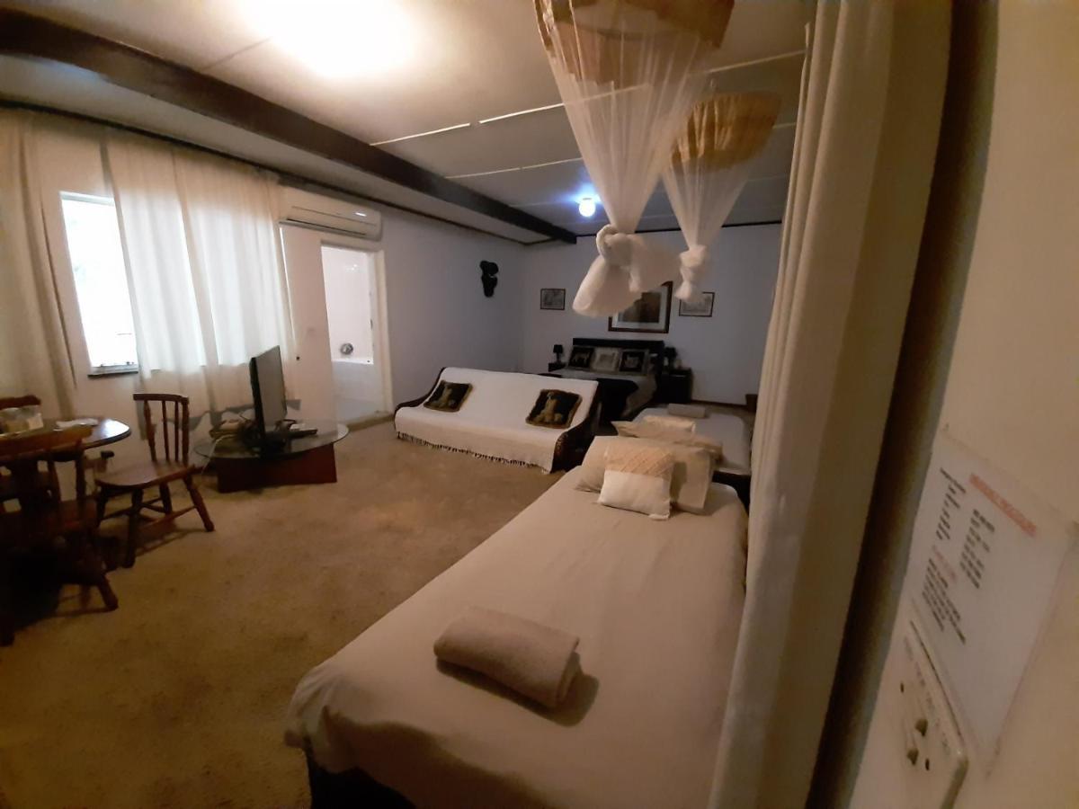 Elephant Walk Guesthouse And Back Packers Phalaborwa Esterno foto