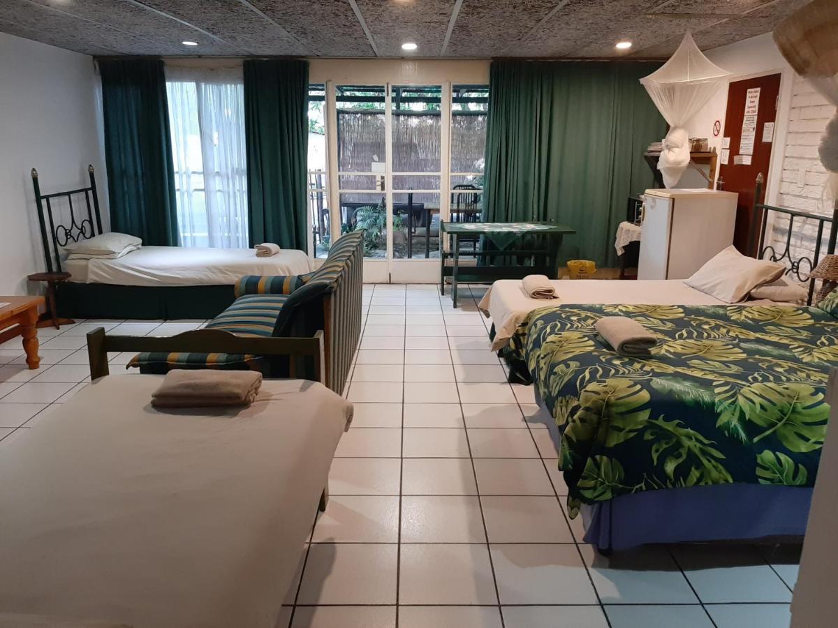 Elephant Walk Guesthouse And Back Packers Phalaborwa Esterno foto
