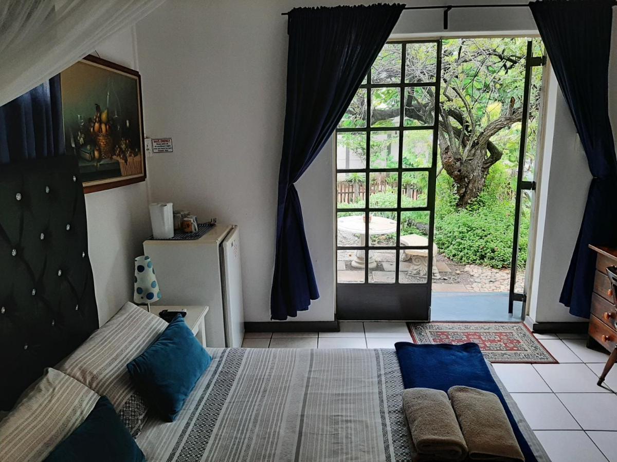 Elephant Walk Guesthouse And Back Packers Phalaborwa Esterno foto