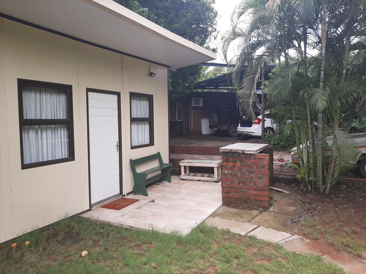 Elephant Walk Guesthouse And Back Packers Phalaborwa Esterno foto