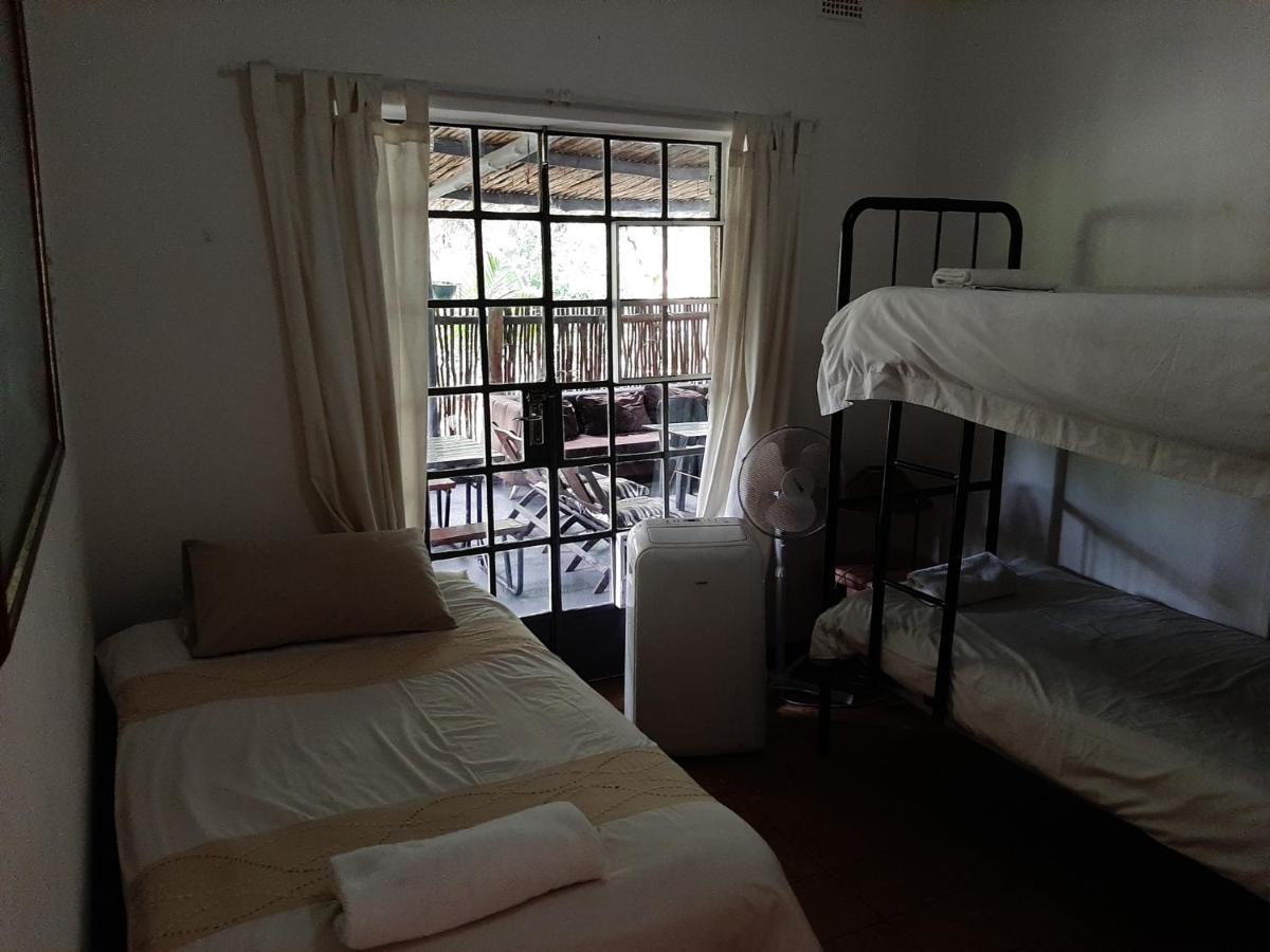 Elephant Walk Guesthouse And Back Packers Phalaborwa Esterno foto